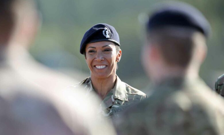 Dame Kelly Holmes DBE, hier bei einer Zeremonie als Ehren-Oberst des Royal Armoured Corps Training Regiment (RACTR) (Foto: picture alliance / empics | Andrew Matthews)