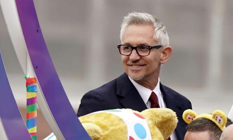 BBC-TV-Moderator Gary Lineker nimmt am 5. Juni 2022 im Rahmen der Feierlichkeiten zum Platin-Jubiläum von Königin Elizabeth II. am Platinum Pageant in London Teil. Der Vorhang fällt zu vier Tagen bedeutsamer landesweiter Feierlichkeiten zu Ehren des historischen Platinjubiläums von Königin Elizabeth II. (Foto von Aaron Chown / POOL / AFP)