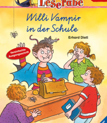 Papa Vampir hat die Nase voll: Willi soll endlich etwas lernen und zur Schule gehen. In der Dorfschule hat Willi dann jede Menge Spaß. Kein Wunder, Willis Ratte und seine beiden fetten Spinnen sind auch mit von der Partie.