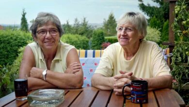 Das Langzeit-Paar Sabine und Gisela: Ihre Liebe begann 1974, als Gisela noch verheiratet war. (Foto: ZDF/Julia Hönemann)